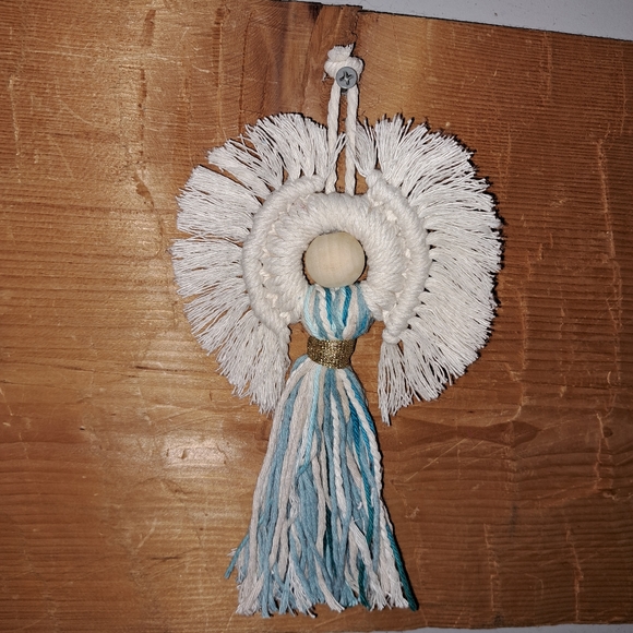 Macrame Angel - Picture 3 of 3